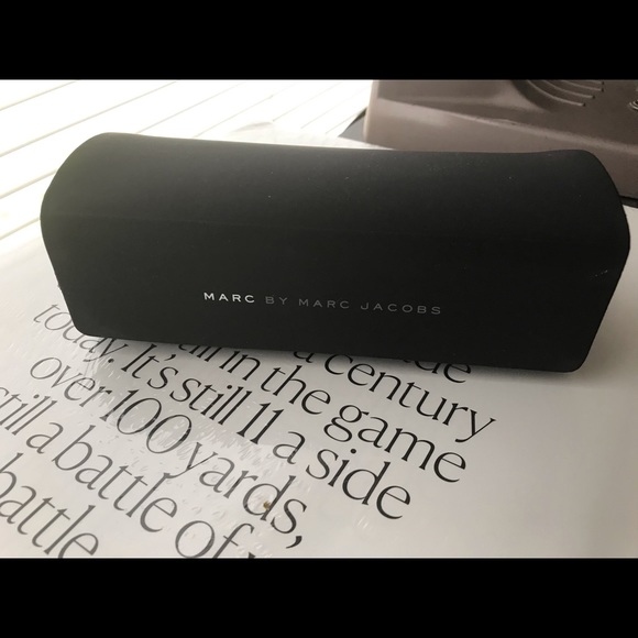 Marc Jacob Sunglasses - Picture 7 of 8